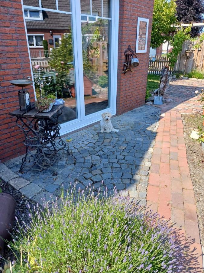 Lotta'S Ferienhaeuschen Apartamento Emden Exterior foto